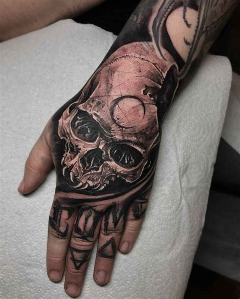 imagenes de tatuajes en la mano de calaveras|tatuajes de calaveras fotos.